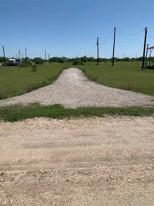 84 Seahorse, Palacios, TX 77465
