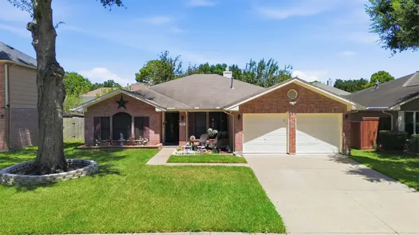 8227 Squires Place Drive, Houston, TX 77083