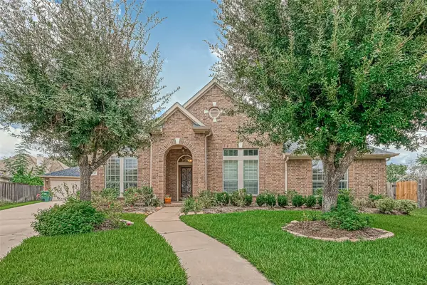 5242 Fountainbrook Lane, Sugar Land, TX 77479