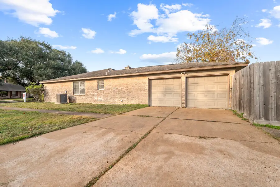 9302 Claridge Drive, Houston, TX 77031 - Image #3