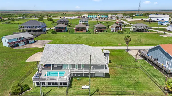 2372 Sand Bar Lane, Crystal Beach, TX 77650