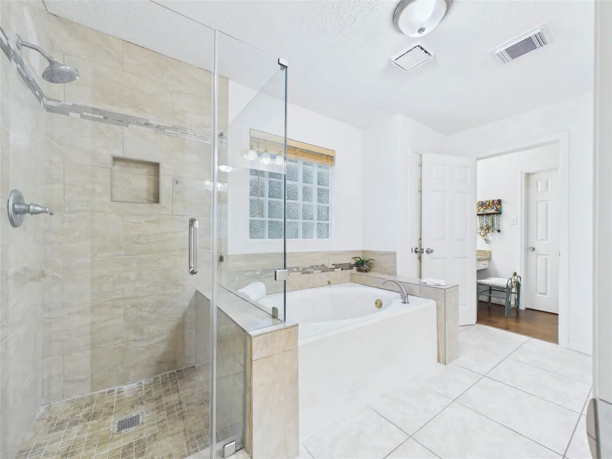 2815 Village Dale Avenue, Houston, TX 77059 - #1