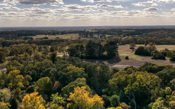 33 Windmill Ridge, Brenham, TX 77833