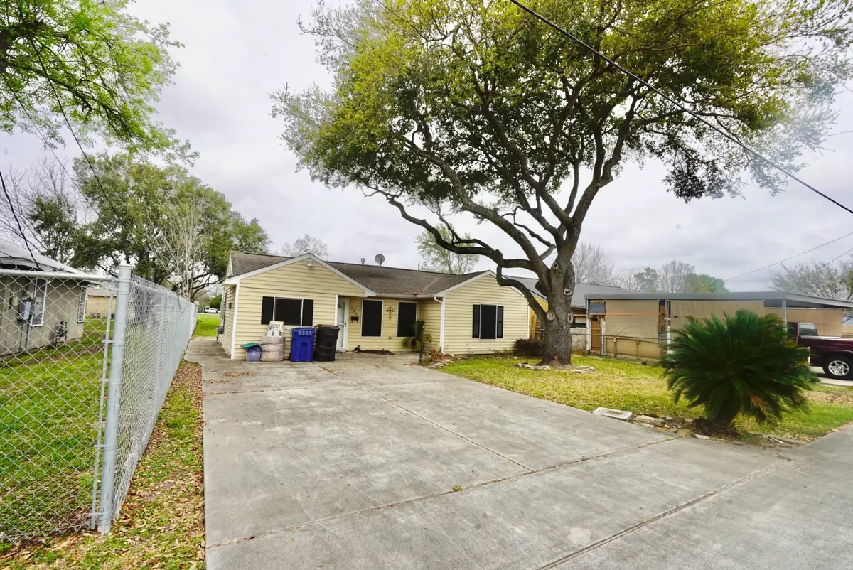 409 Avenue H, South Houston, TX 77587 - #1
