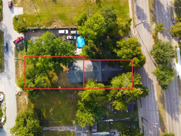 3216 Collingsworth Street, Houston, TX 77026