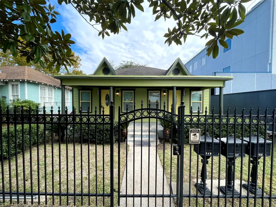 338 Cortlandt Street, Houston, TX 77007 - Image #2