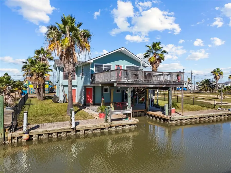 324 Shark Lane, Surfside Beach, TX 77541 - Image #2