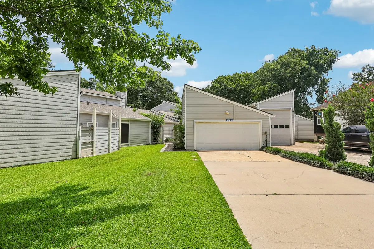 1109 Winding Way Drive, Friendswood, TX 77546 - #1
