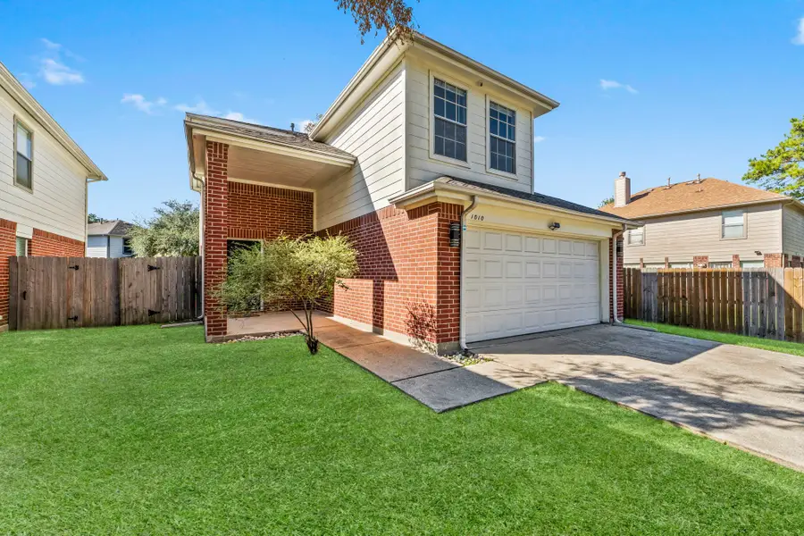 1010 Willow West Drive, Houston, TX 77073 - Image #2