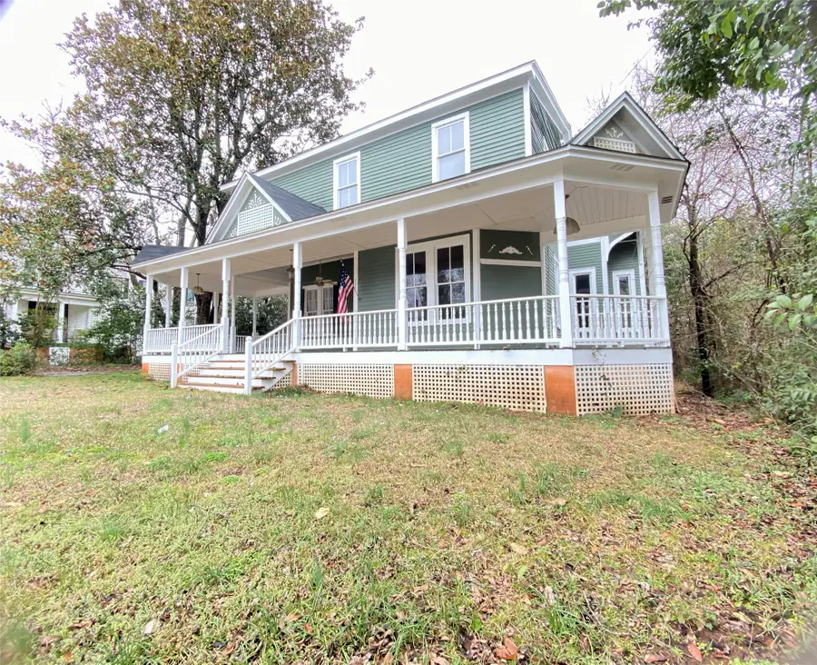 223 E Robert Toombs Avenue, Washington, GA 30673 - #3