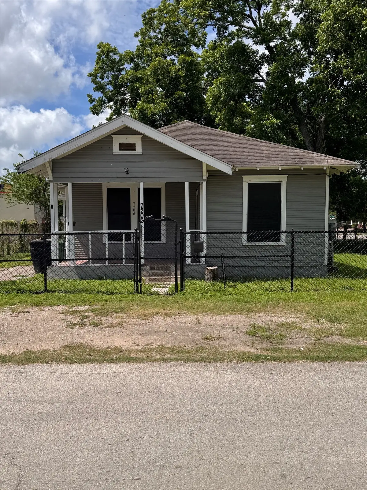 7206 Avenue B, Houston, TX 77011 - #1
