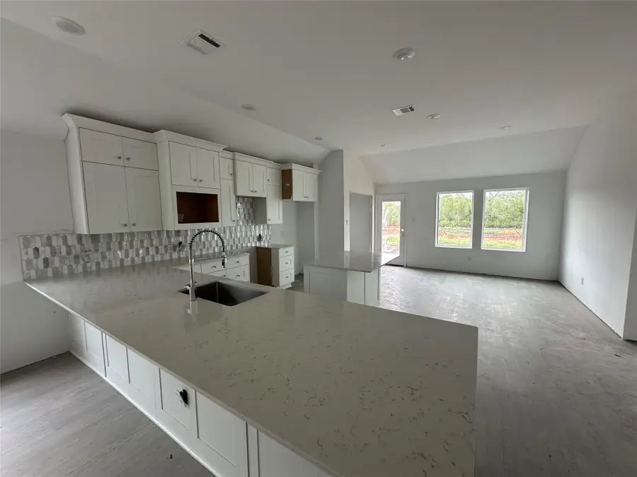 6215 Twisted Knoll Court, Magnolia, TX 77354 - Image #2