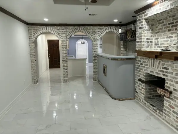 7718 Breezeway Street, Houston, TX 77040