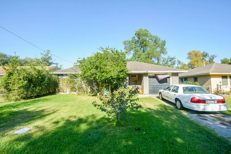 315 Greenwood Drive, Hitchcock, TX 77563 - #2
