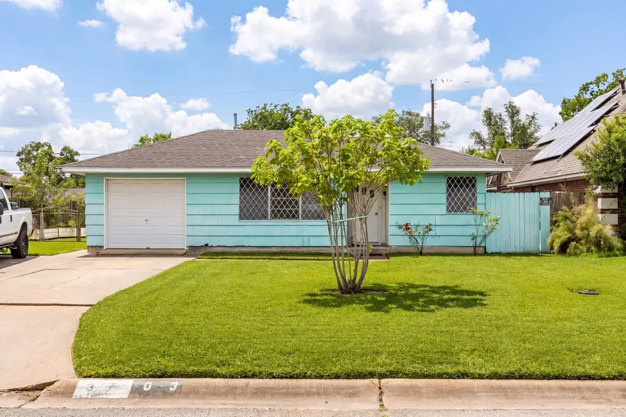 3703 Tanglebriar Drive, Pasadena, TX 77503 - #3