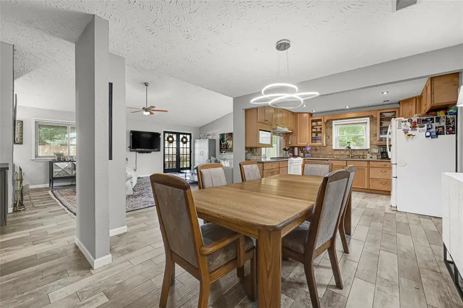 1101 Killarney Avenue, Friendswood, TX 77546 - Image #3