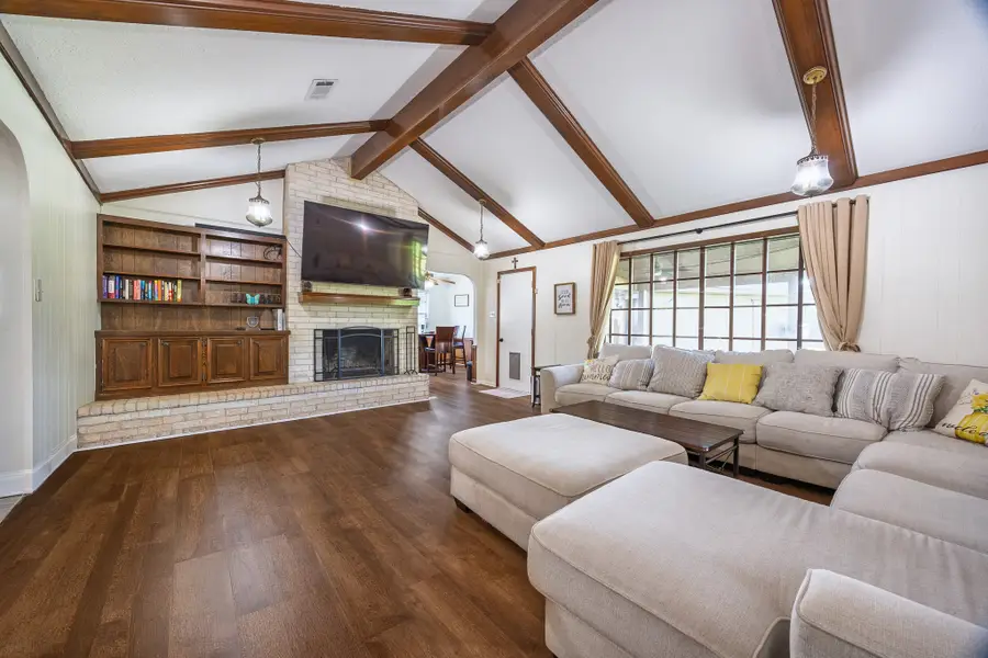 502 Red Bud Ln, Baytown, TX 77520 - #2