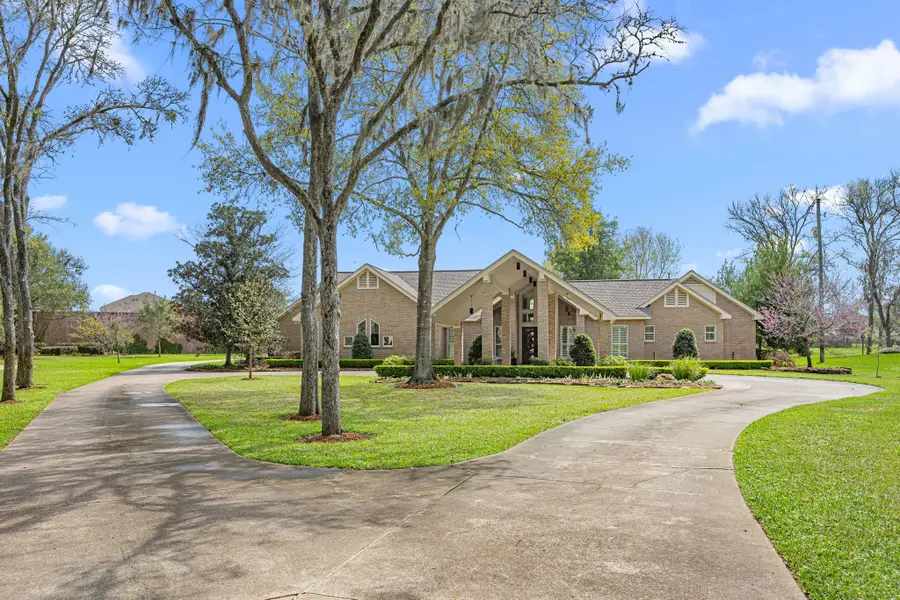 211 Golfview Drive, Richmond, TX 77469 - #2