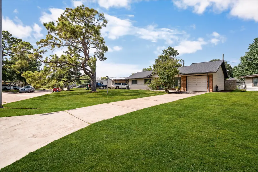 5831 Burr Oak Drive, Houston, TX 77092 - #3