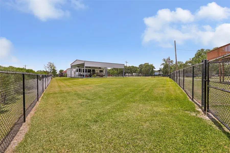 313 Oak Island Drive, Anahuac, TX 77514 - #3