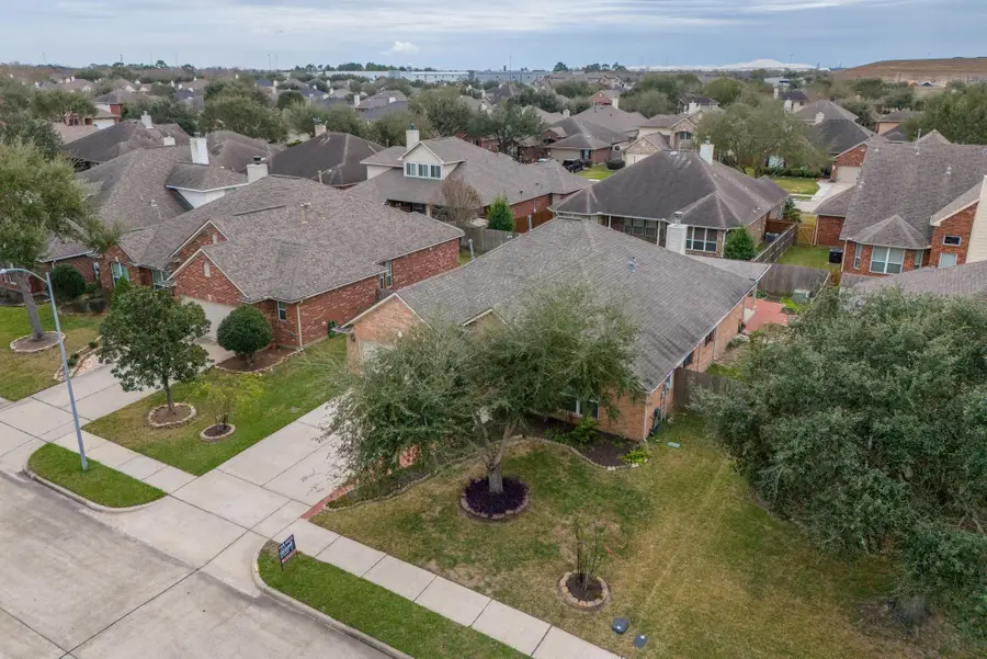 1318 Diamante Drive, Pasadena, TX 77504 - Image #2