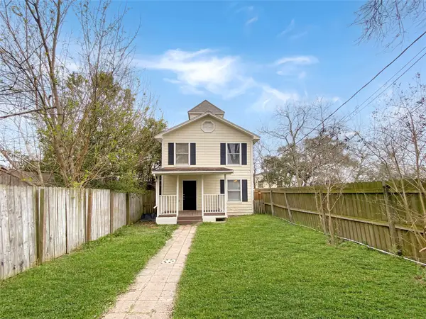 4815 8th Street, Bacliff, TX 77518