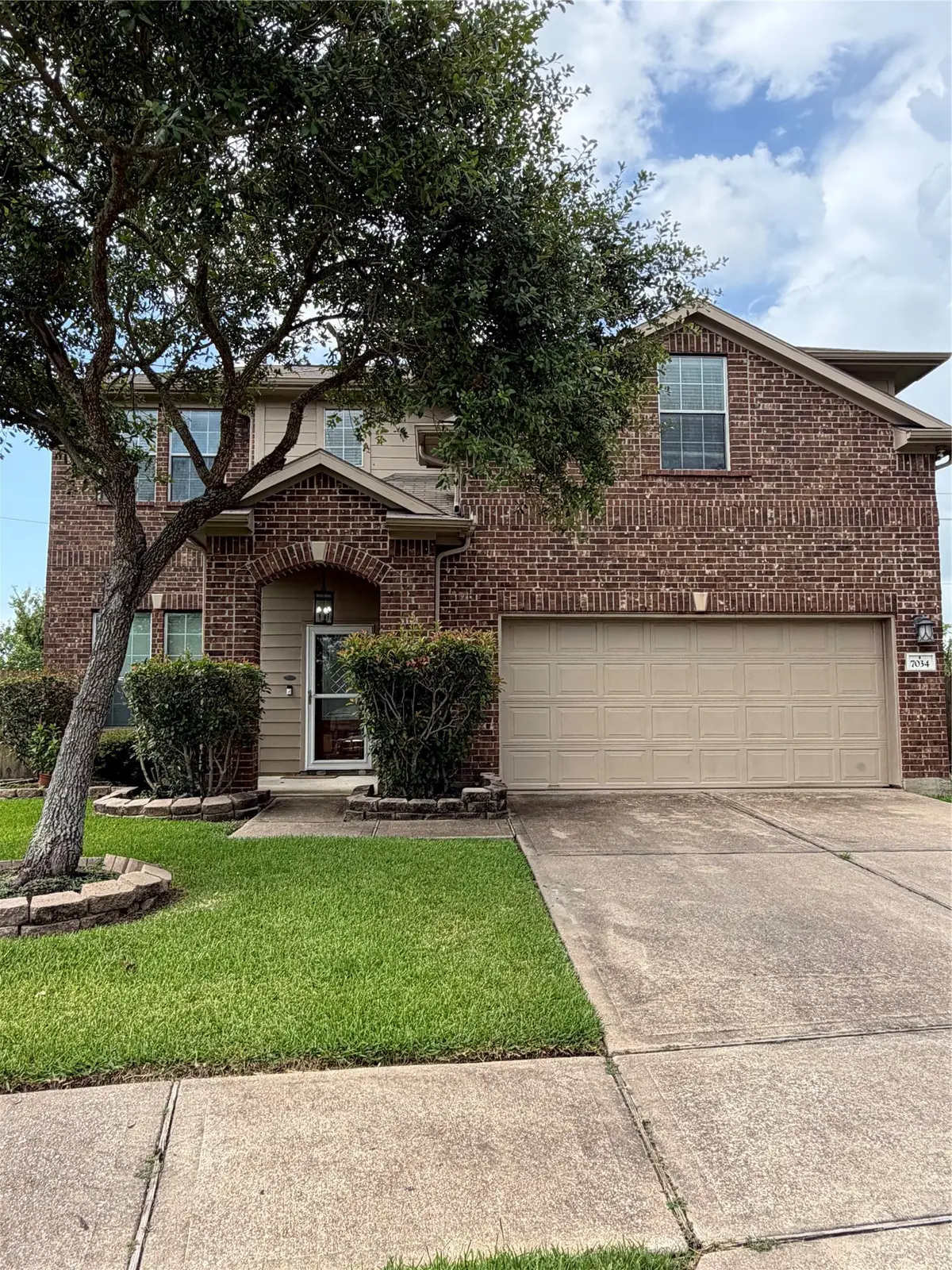 7034 Sun Creek Drive, Hitchcock, TX 77563 - #1
