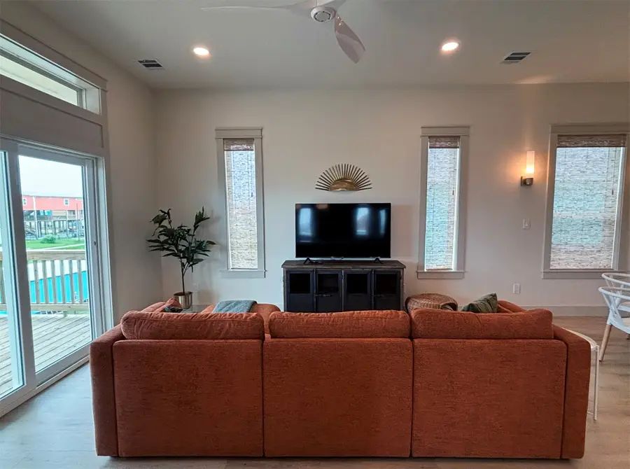 1998 Royalville Court, Crystal Beach, TX 77650 - #3
