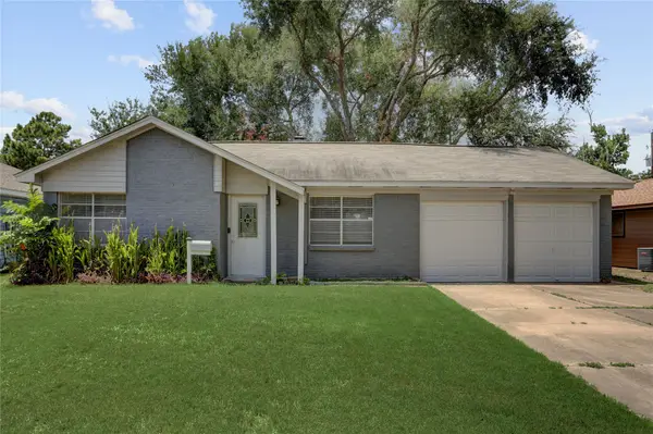 5843 Shurmard Drive, Houston, TX 77092