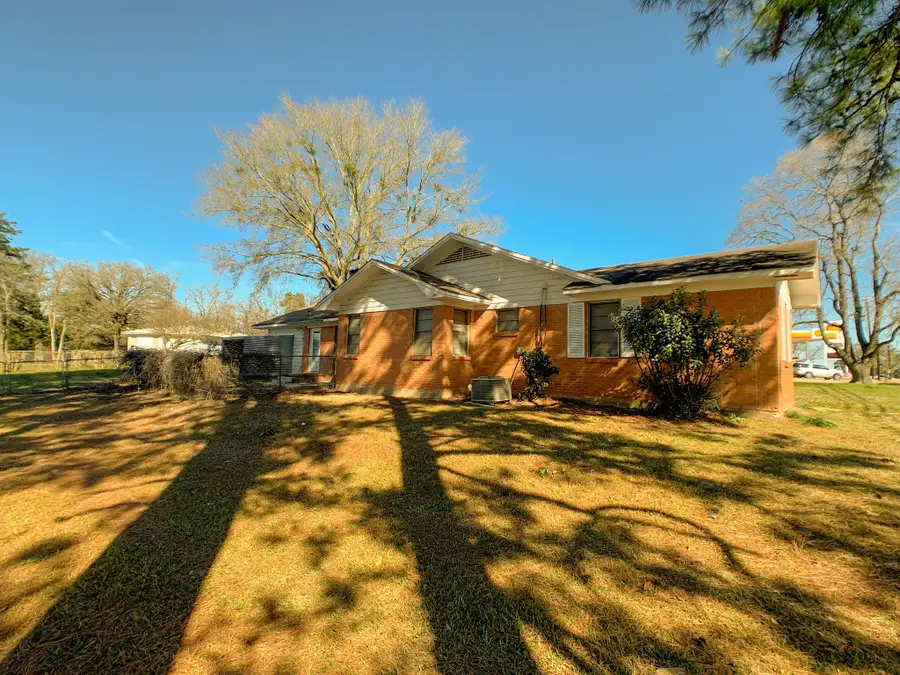 519 W Commerce, Buffalo, TX 75831 - Image #3