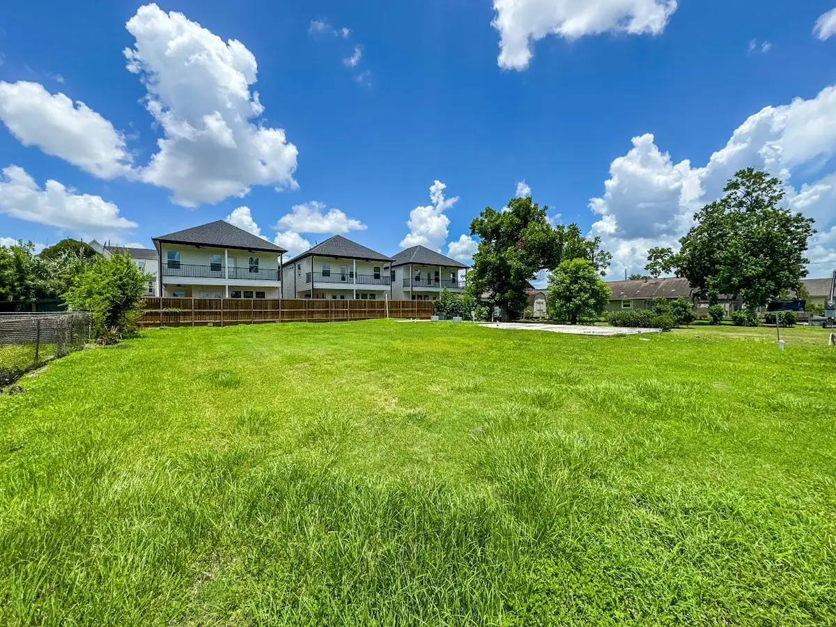 821 E 32 Street, Houston, TX 77022 - Image #1