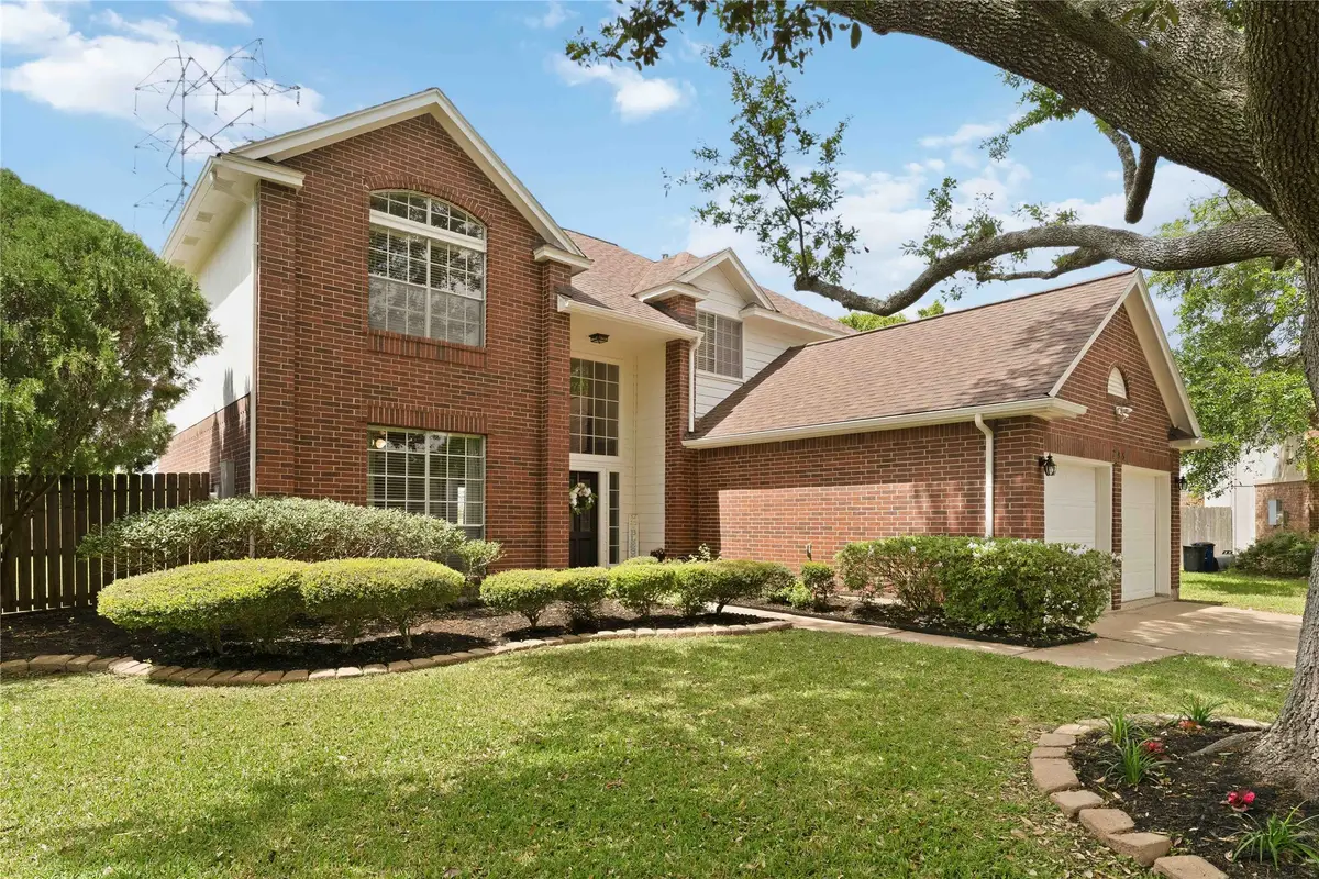 205 Oak Creek Circle, League City, TX 77573 - #1