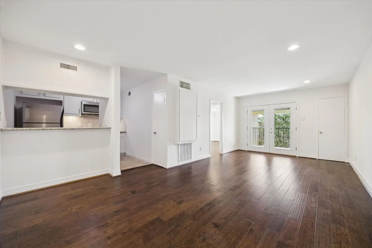 3131 Cummins Street #18, Houston, TX 77027 - Image #1