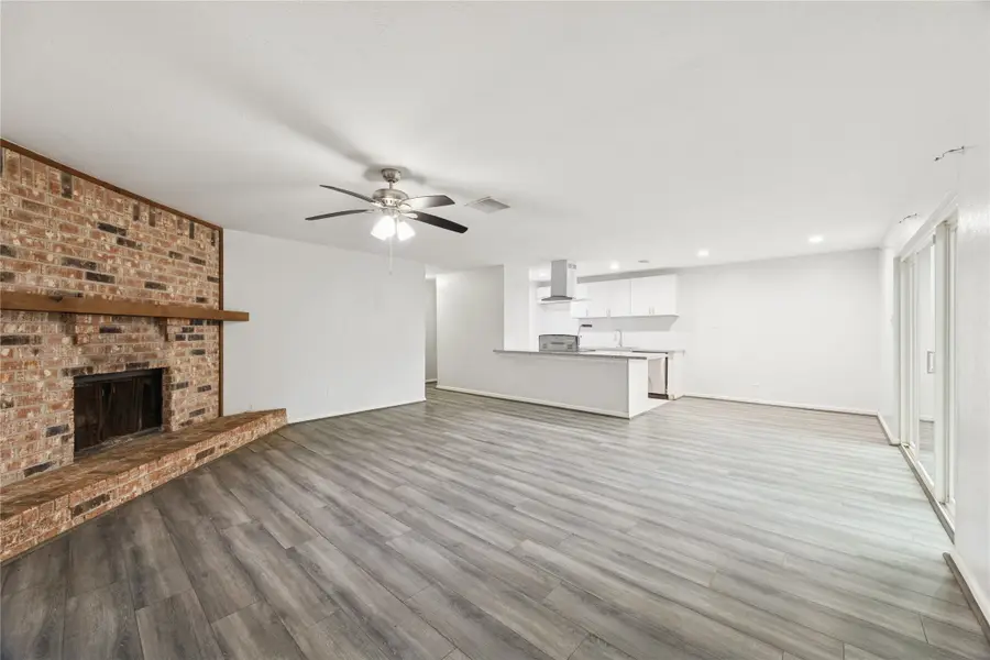 15215 Mcconn Street, Webster, TX 77598 - Image #2