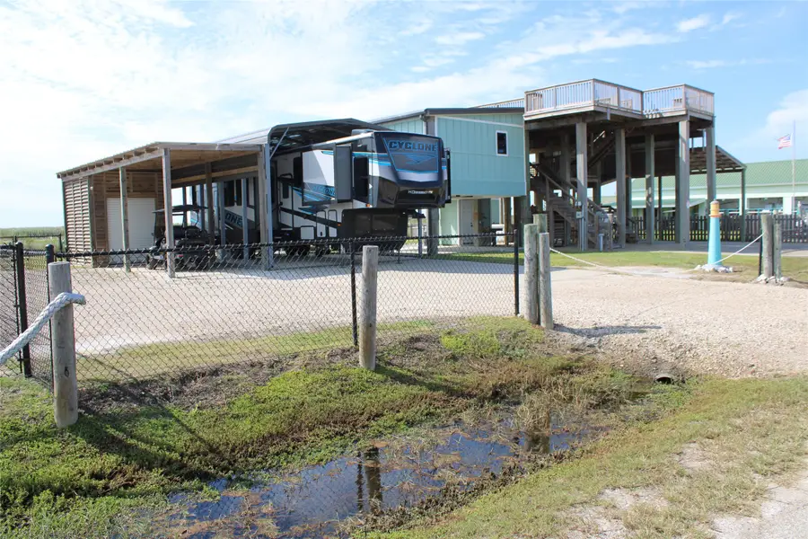 1263 Mabry Street, Gilchrist, TX 77617 - #2