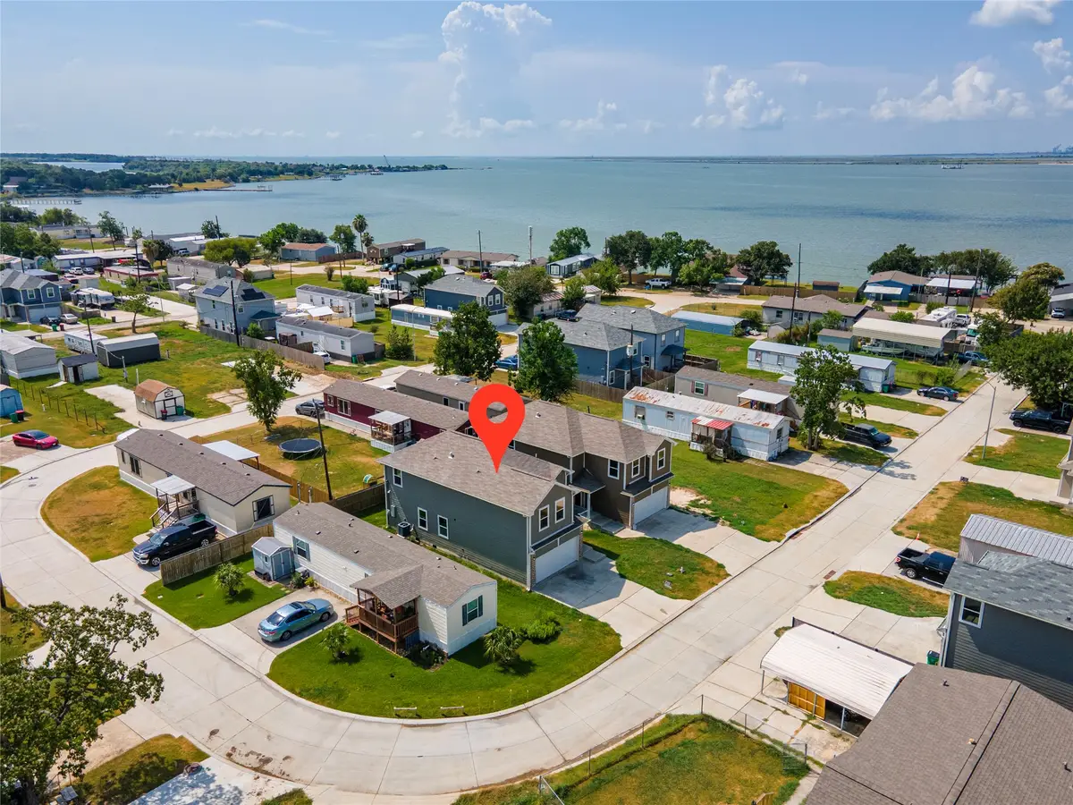 127 Egret Canal N, Baytown, TX 77523 - #1