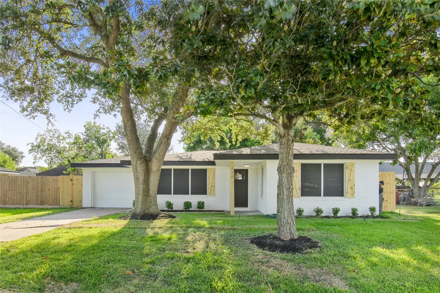 316 S Noble Road, Texas City, TX 77591 - #2