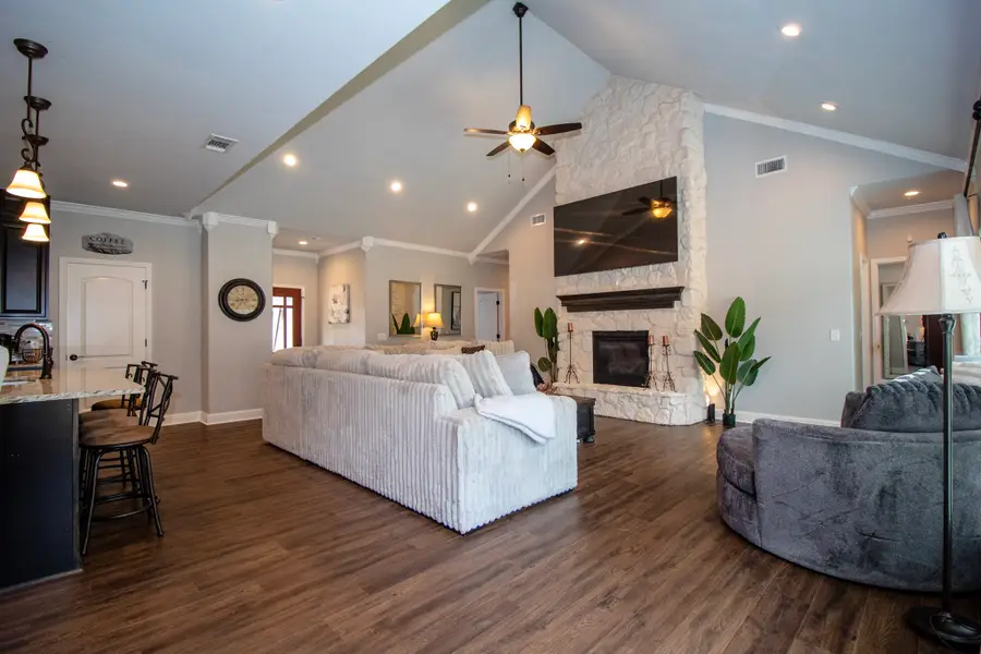 365 Running Deer Road, Grapeland, TX 75844 - #3