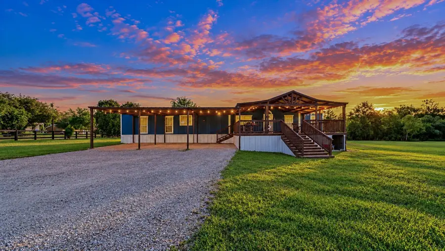 601 W Austin Street, Bellville, TX 77418 - #2