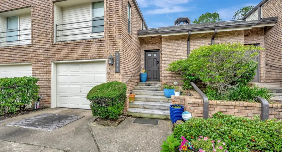 16158 Seahorse Drive, Houston, TX 77062 - #2