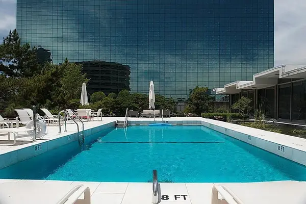 5050 Woodway Drive #2A, Houston, TX 77056
