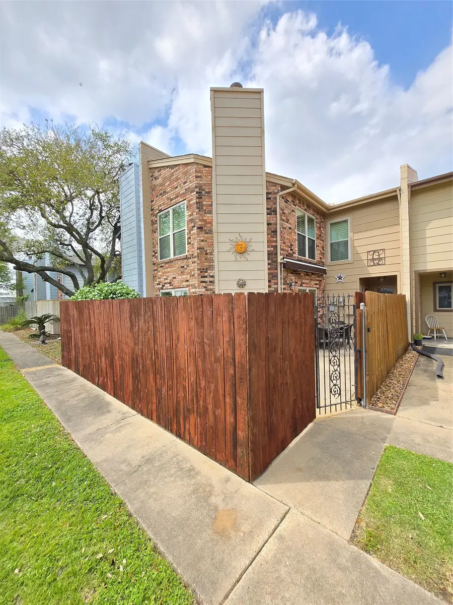 1730 Avenue C #F, El Campo, TX 77437 - #2
