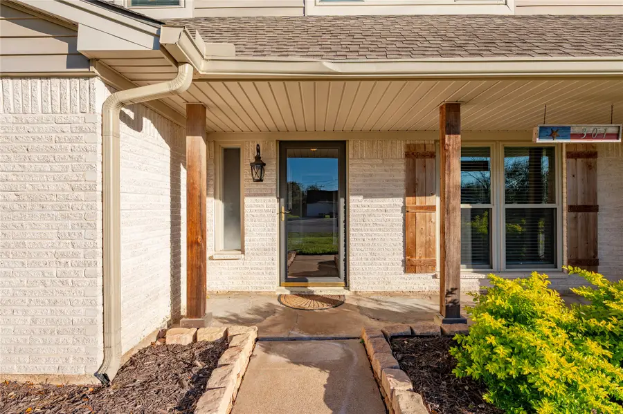 301 Mimosa Drive, Hitchcock, TX 77563 - Image #2