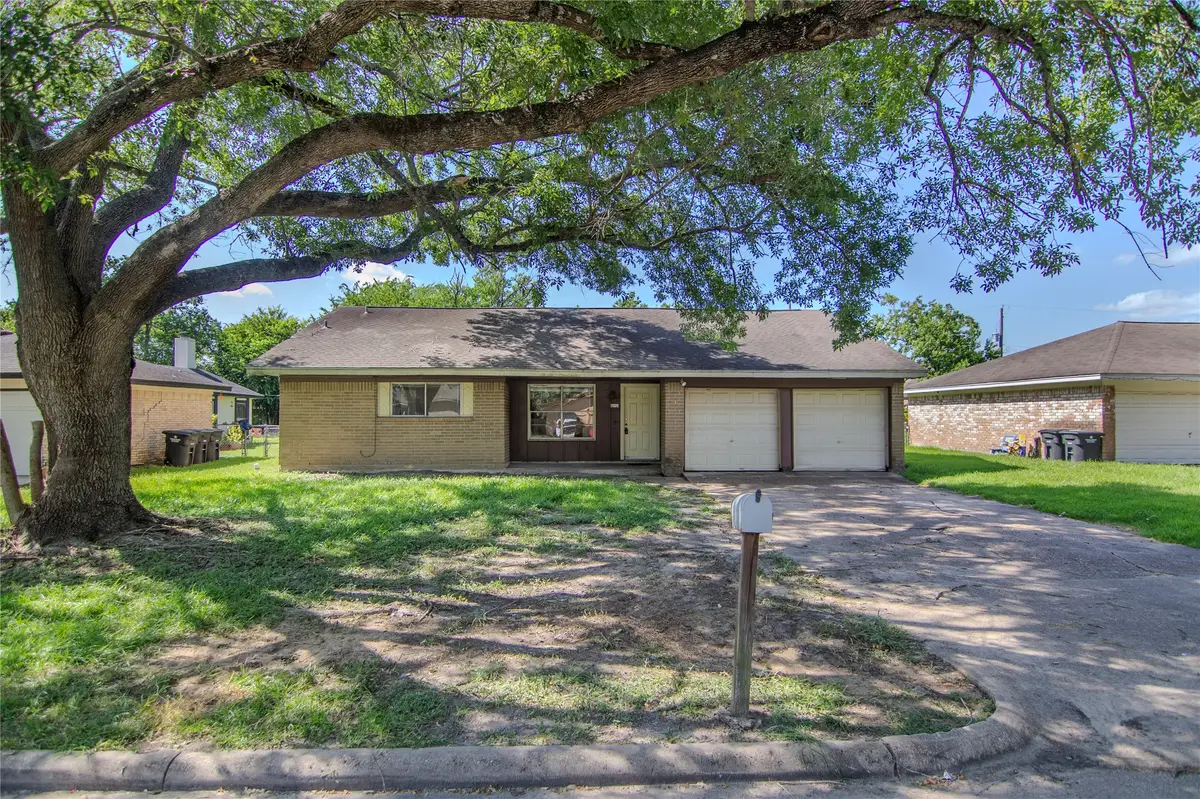 820 Midas Lane, Alvin, TX 77511 - #1