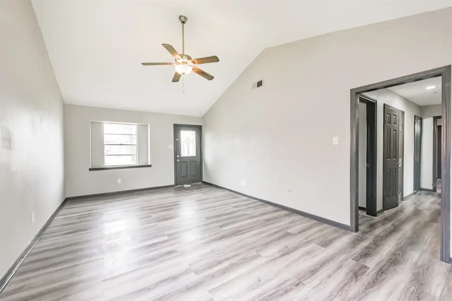 2718 Summertime Drive, Houston, TX 77045 - Image #2