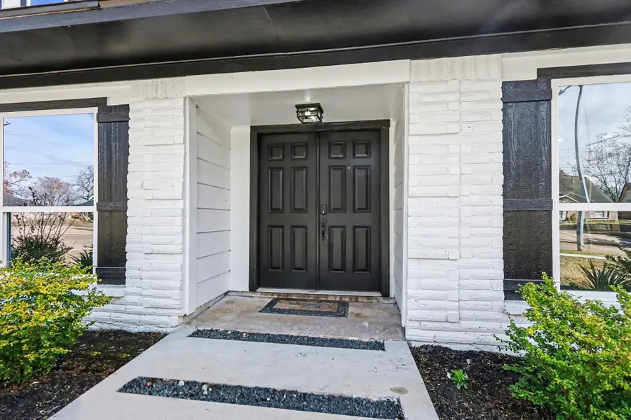 10103 Margate Drive, Houston, TX 77099 - Image #3
