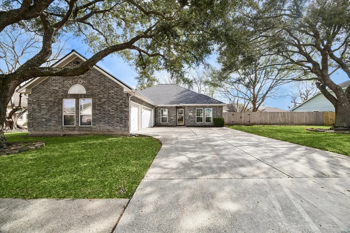 806 Charles Place, Baytown, TX 77521 - #1