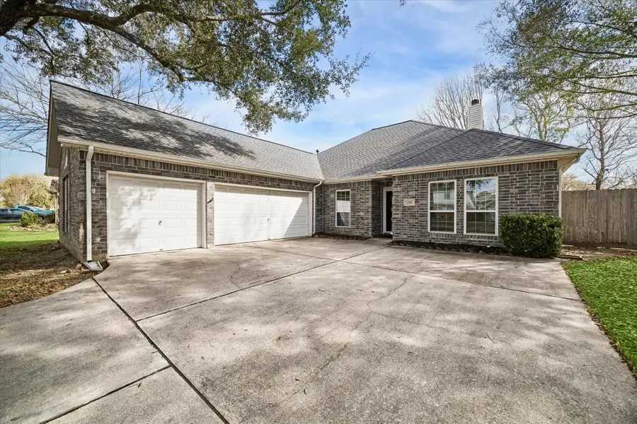 806 Charles Place, Baytown, TX 77521 - #2