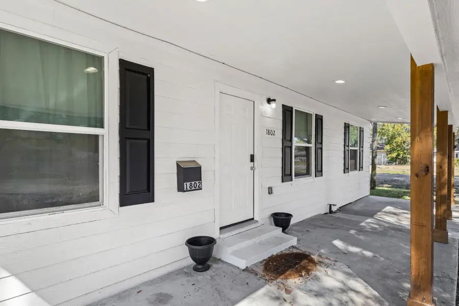 1802 Live Oak Street, Port Neches, TX 77651 - #3
