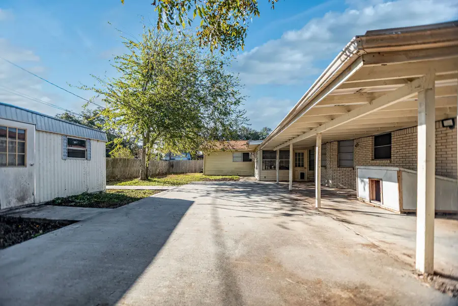 1106 Brookhollow Drive, Port Lavaca, TX 77979 - #3